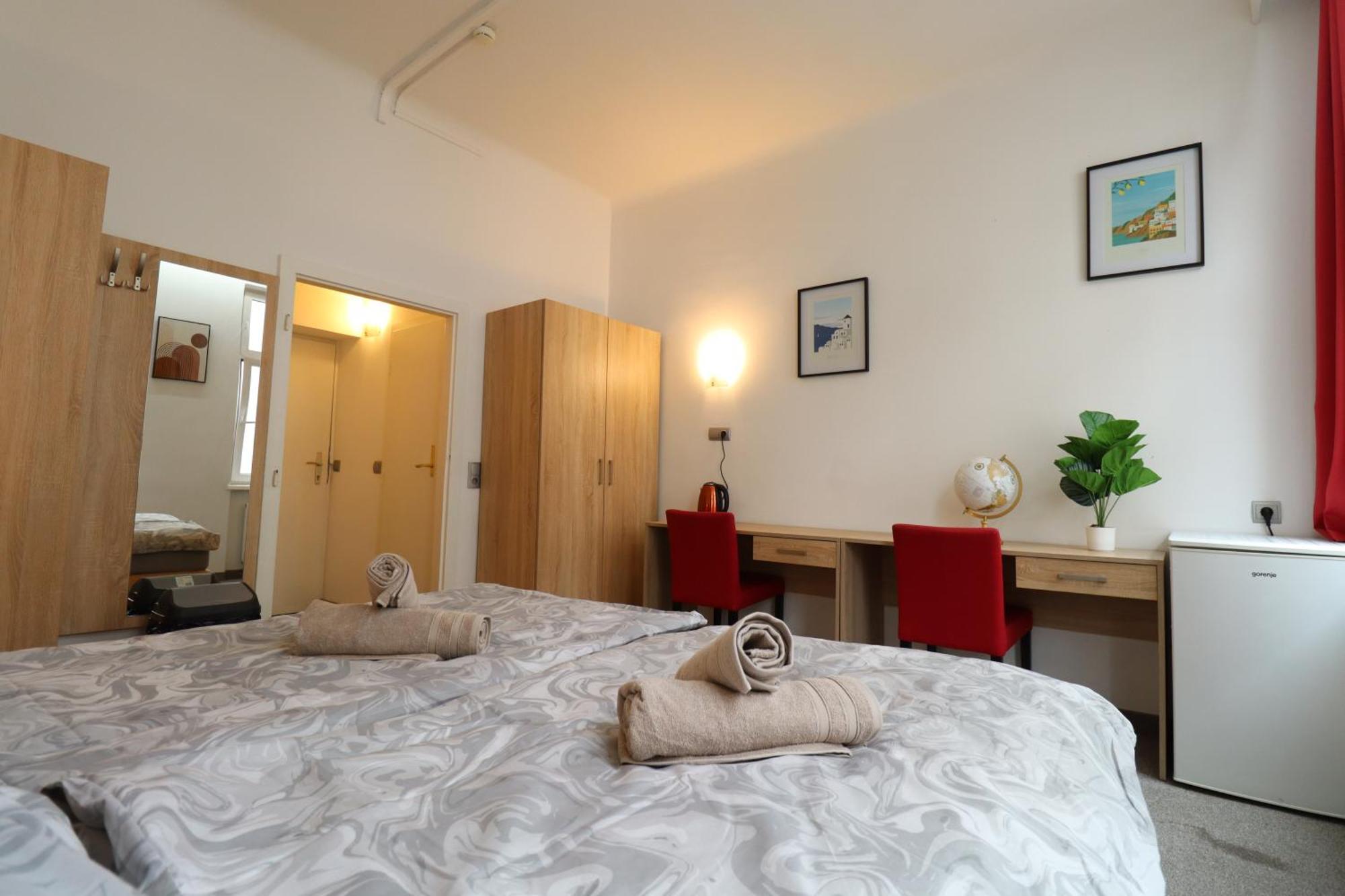 Default 1170 Hotel Виена Екстериор снимка
