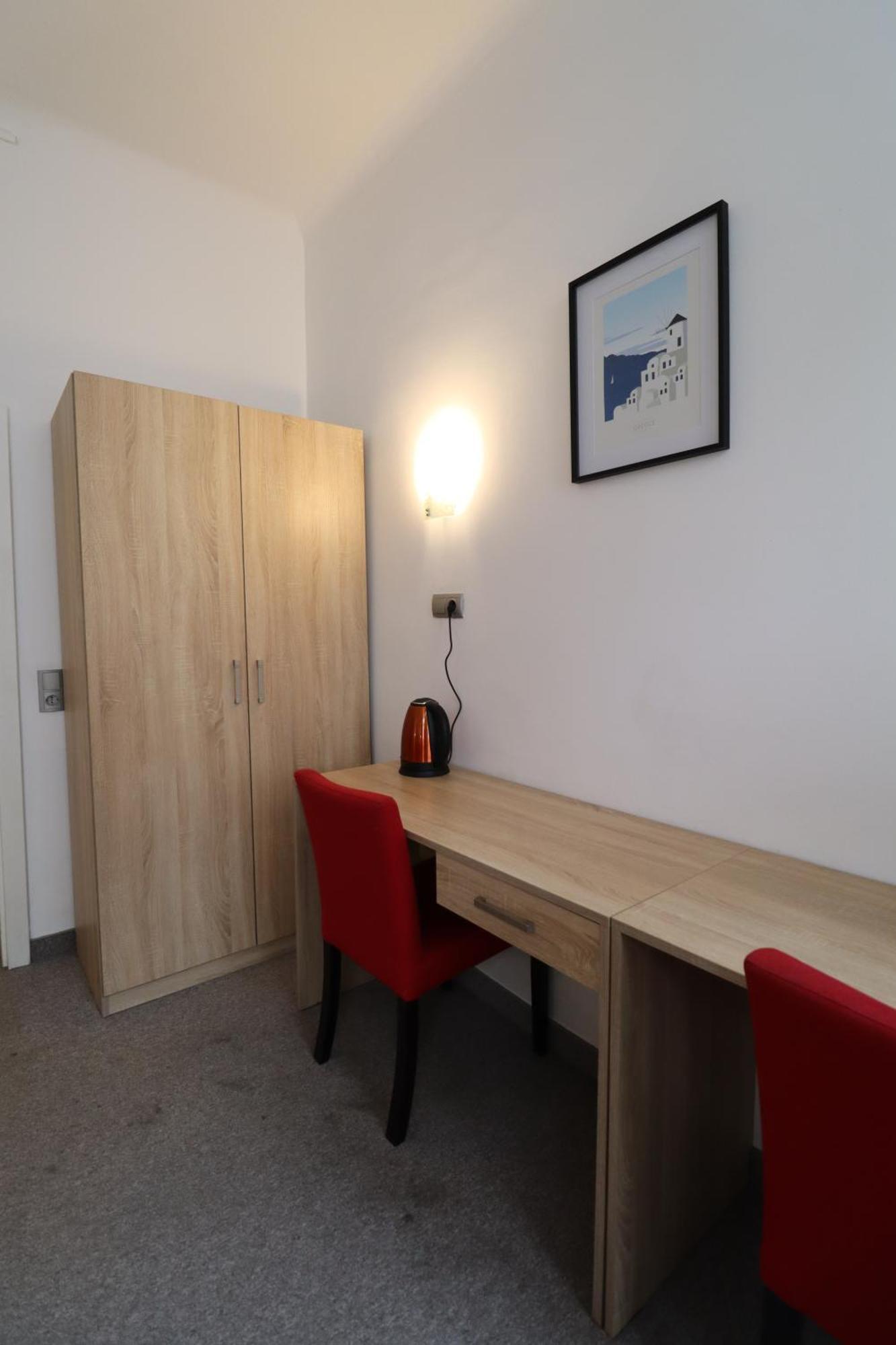 Default 1170 Hotel Виена Екстериор снимка