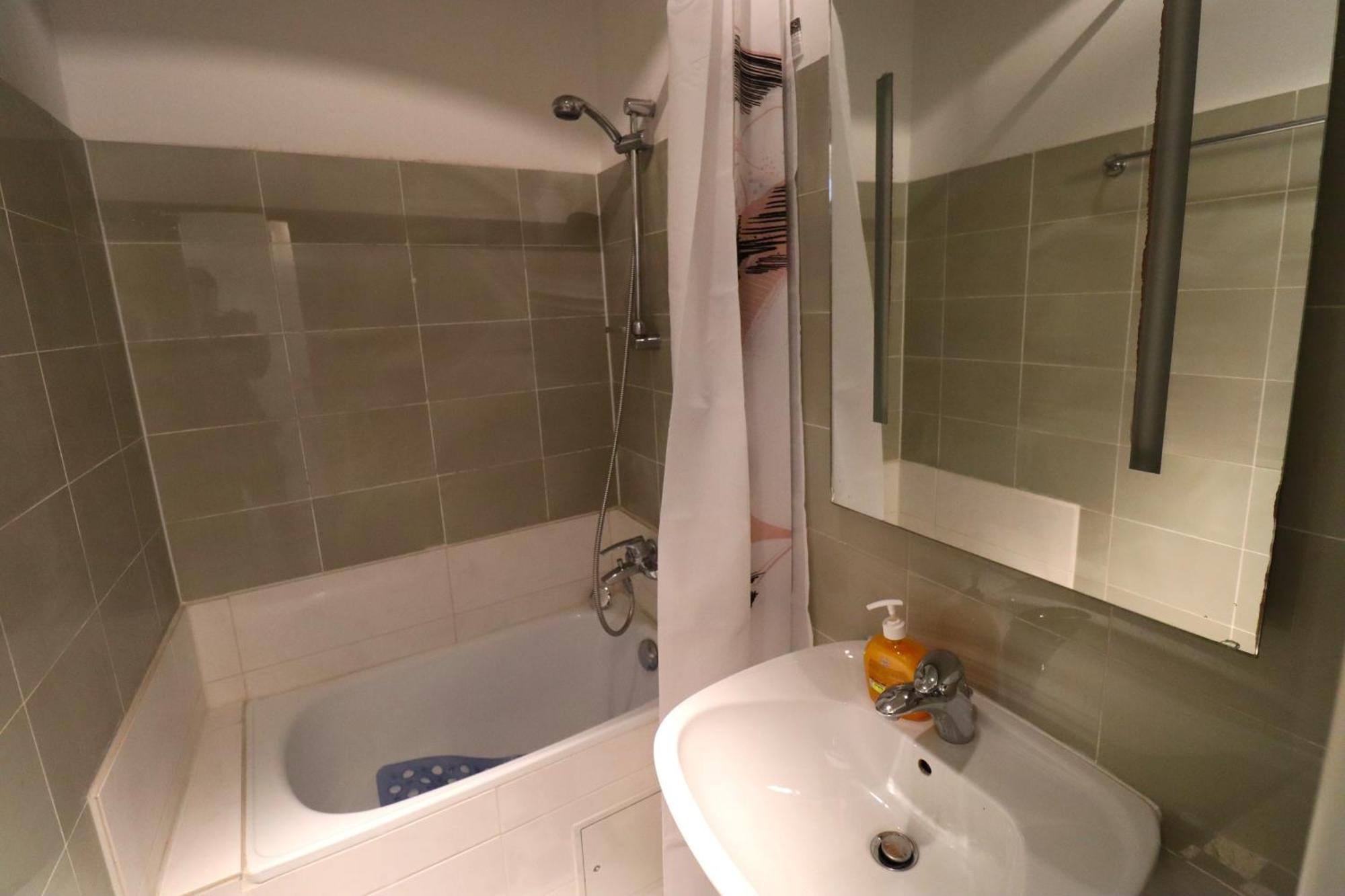 Default 1170 Hotel Виена Екстериор снимка