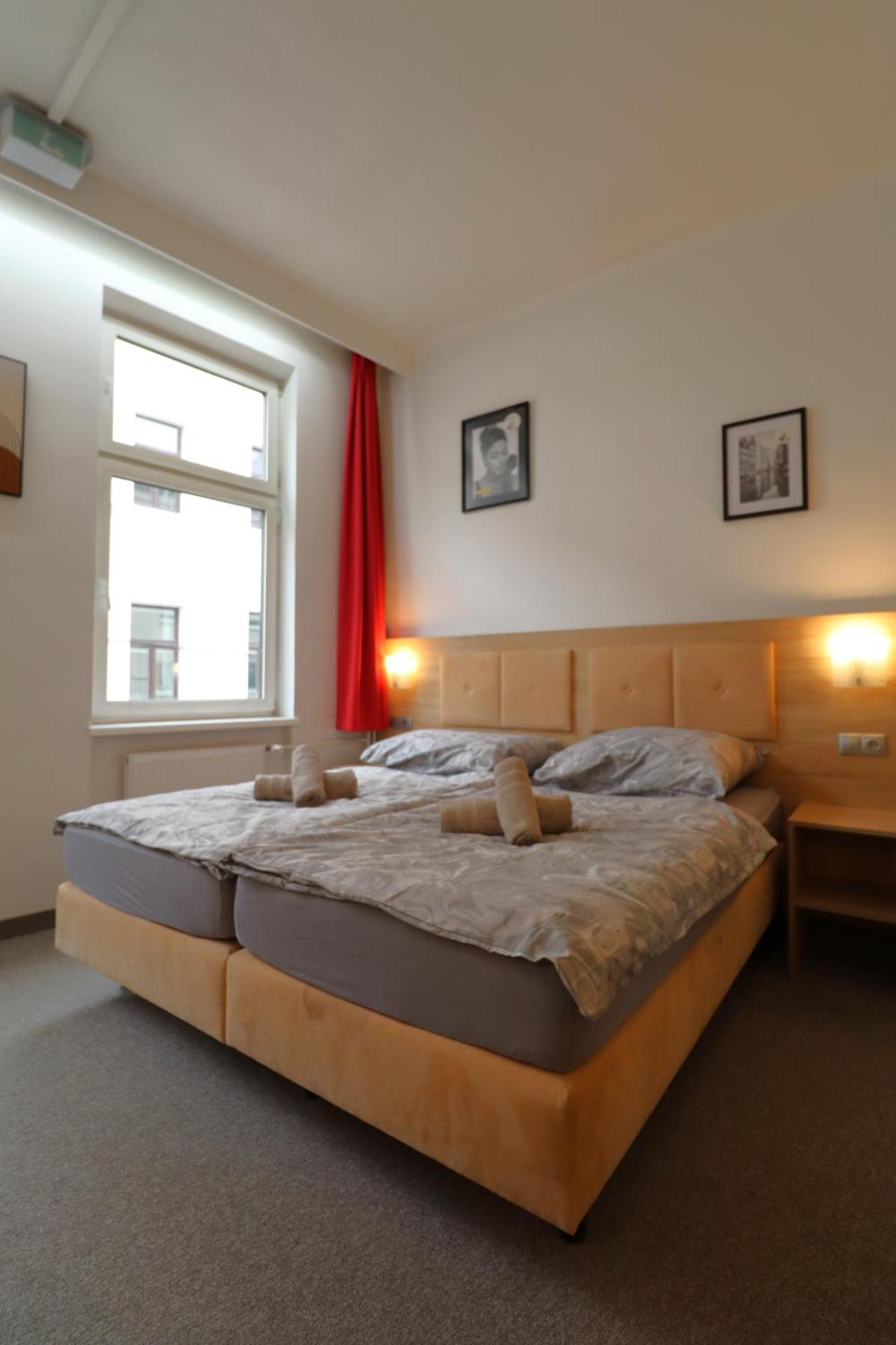 Default 1170 Hotel Виена Екстериор снимка