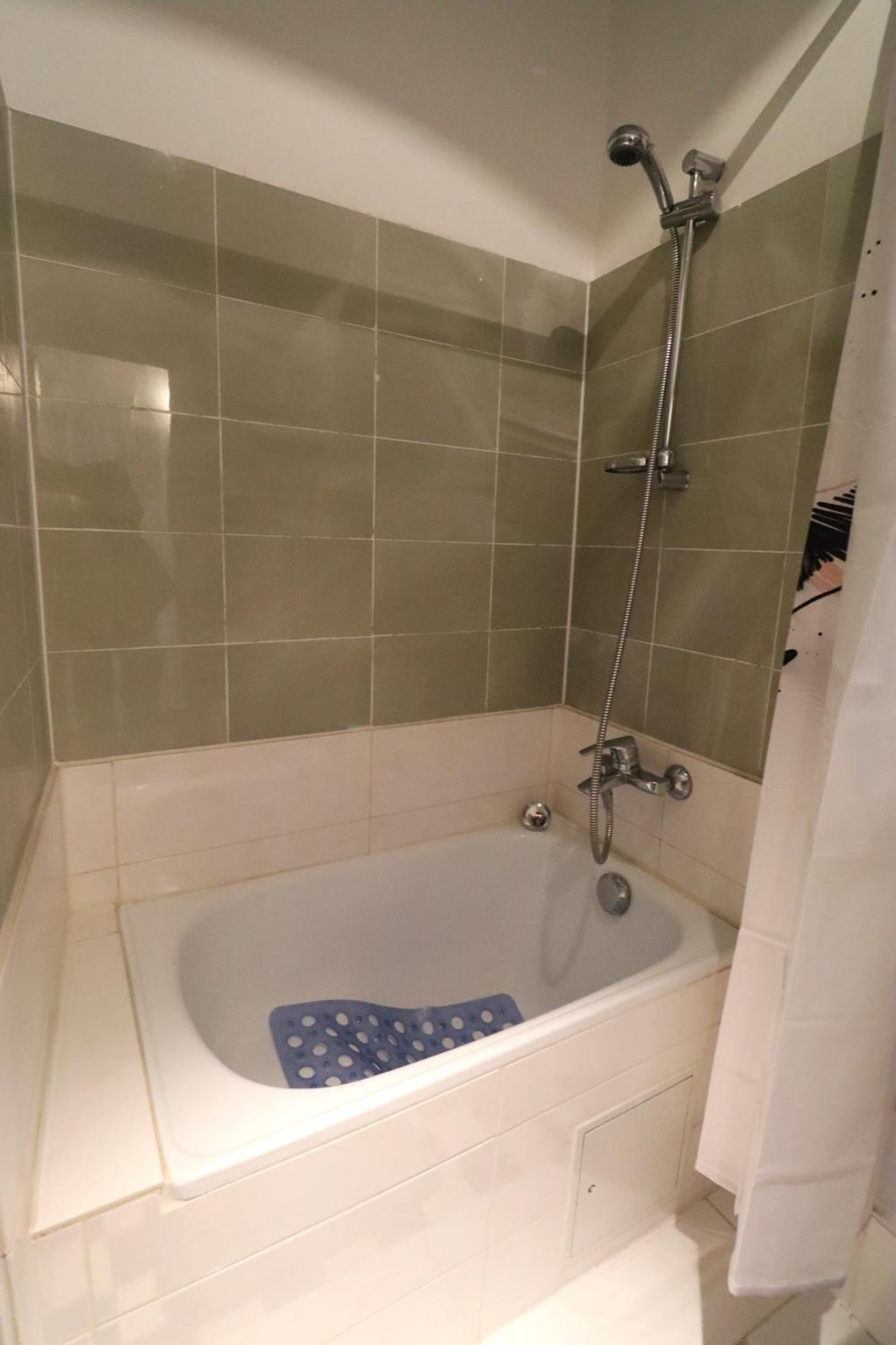 Default 1170 Hotel Виена Екстериор снимка