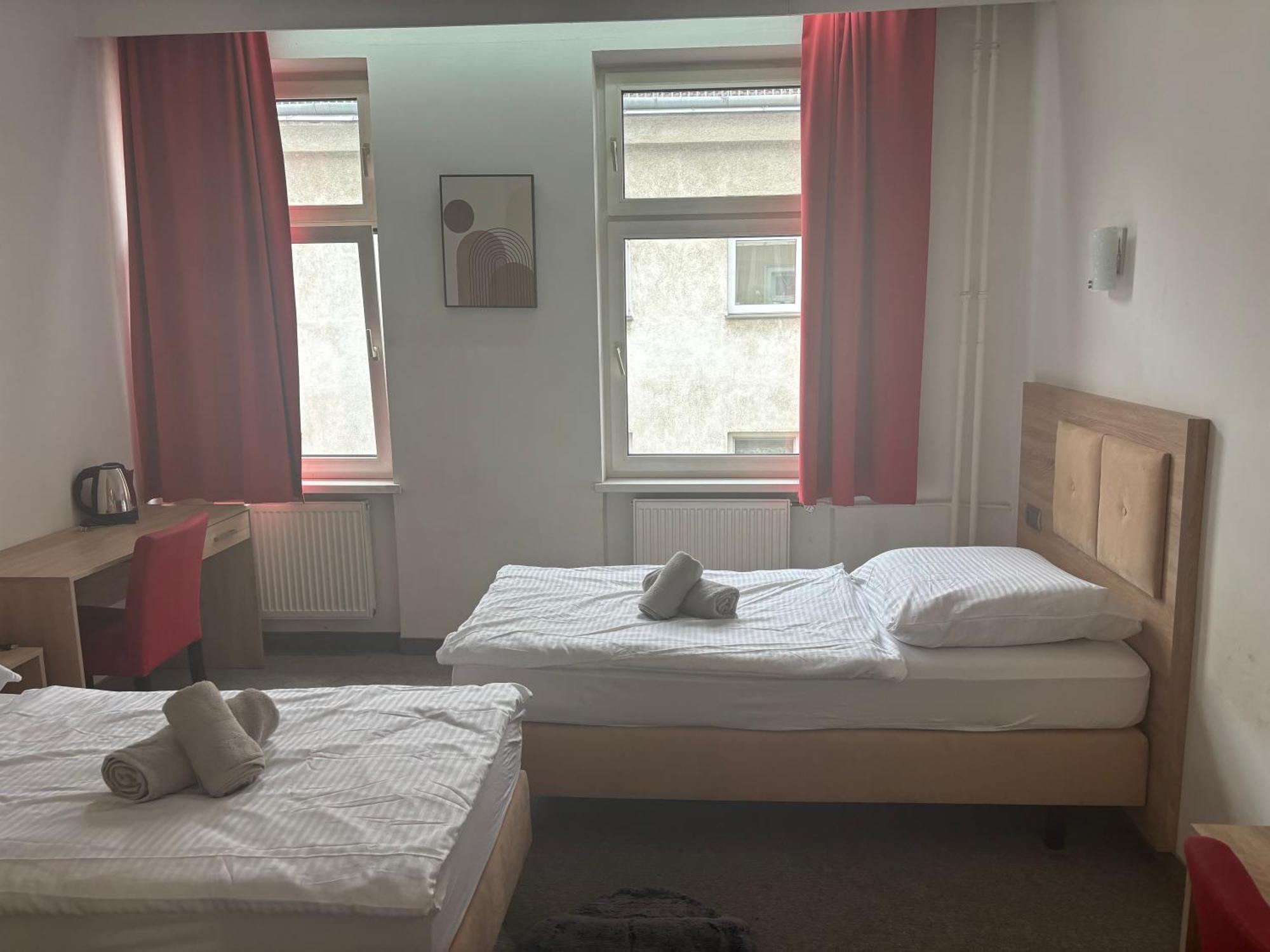 Default 1170 Hotel Виена Екстериор снимка