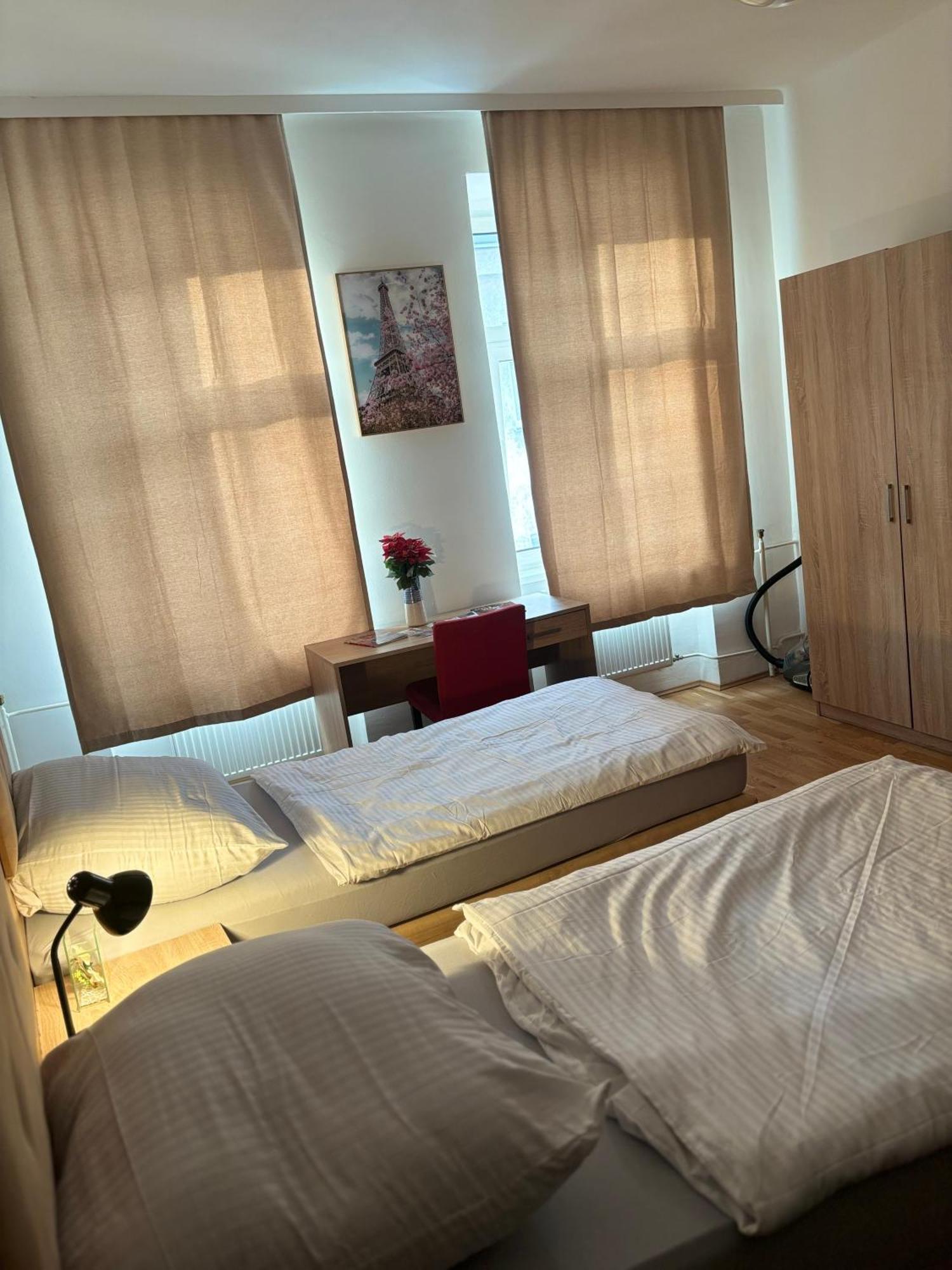 Default 1170 Hotel Виена Екстериор снимка