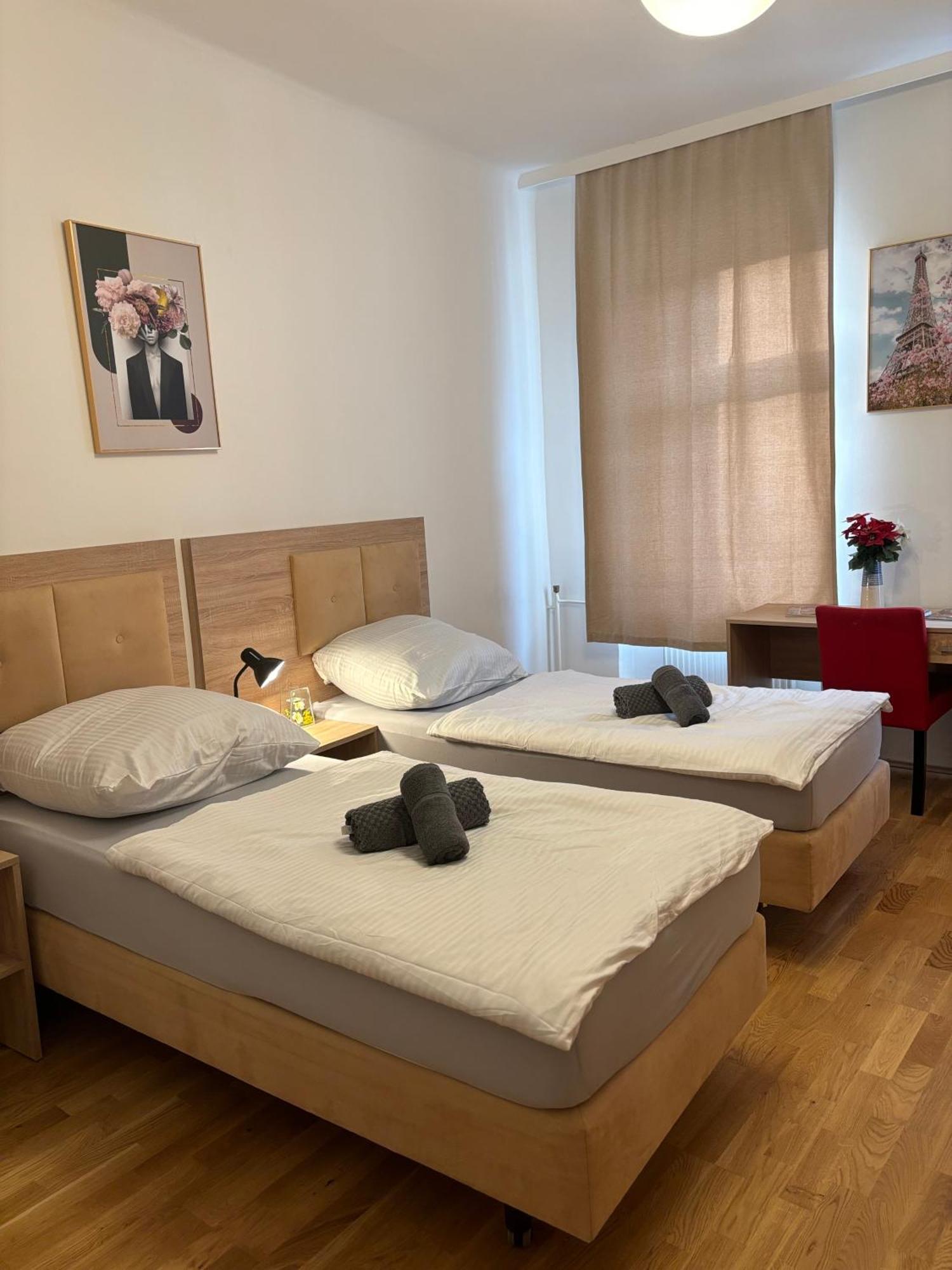Default 1170 Hotel Виена Екстериор снимка